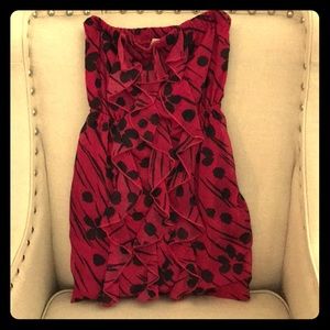 Women's strapless dress